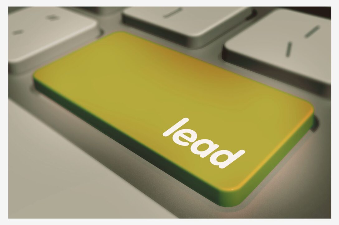 photo of a key on a computer keyboard that says "lead" on it